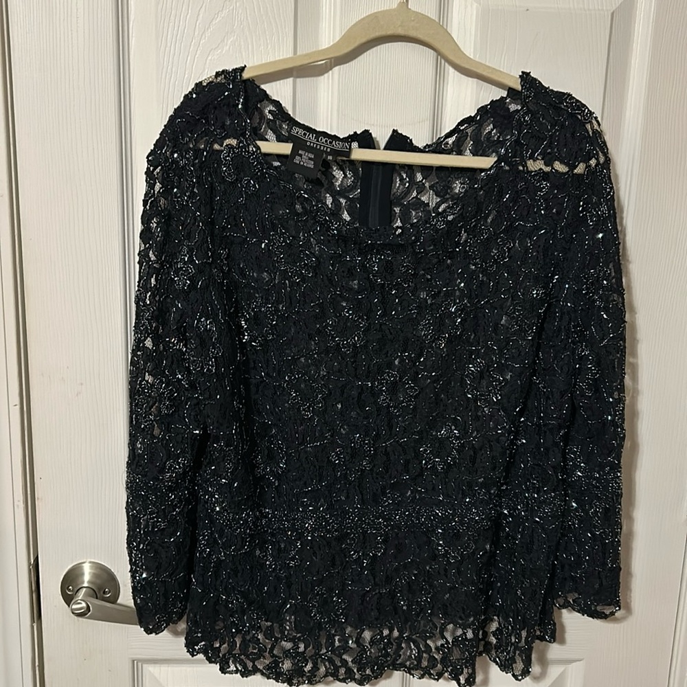 Women’s Special Occasion Top- Size 18-Black & Beaded